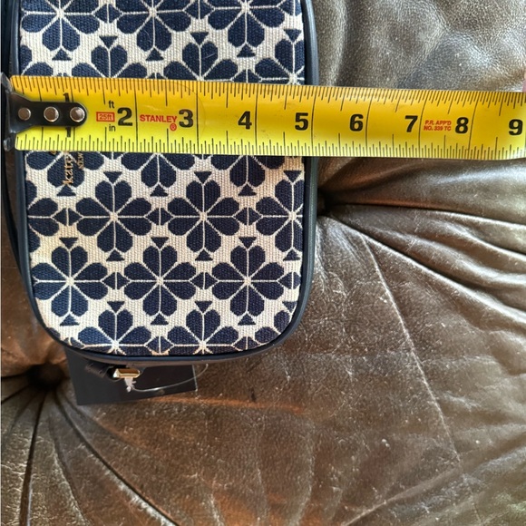 Kate Spade Navy and Beige Floral Crossbody Bag - Picture 4 of 7